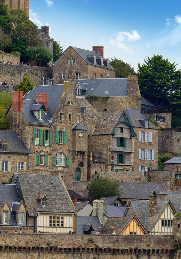 Historical monuments under the villa Saint-Michel. Credit EdouardHue