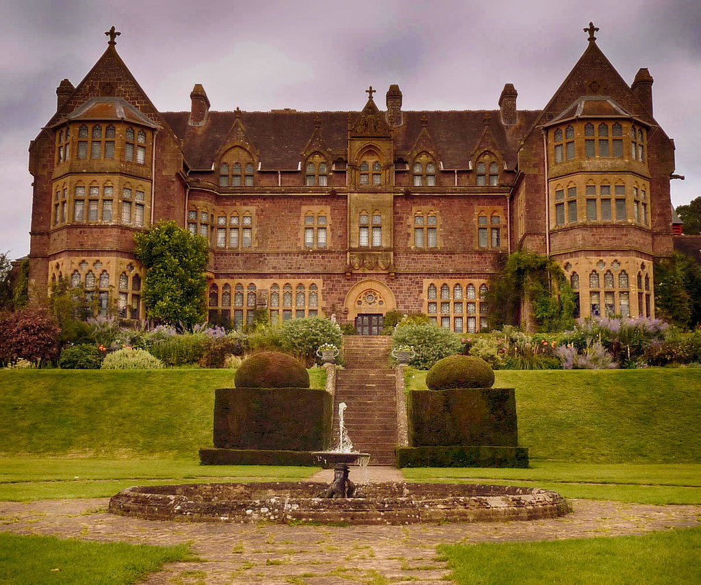 Knightshayes Court, Tiverton, Devon. Credit Becks, flickr