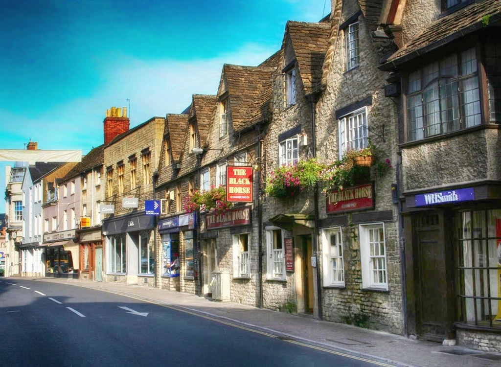 Castle Street, Cirencester. Credit Jack, flickr