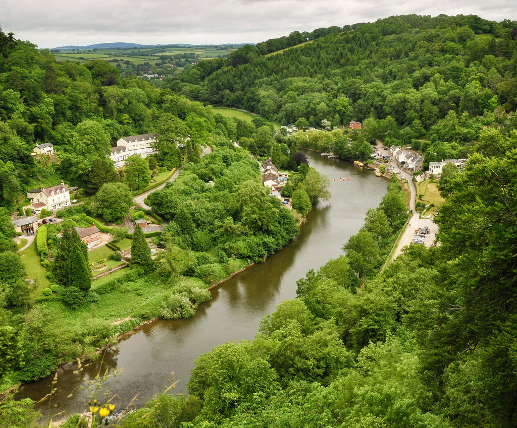 Symonds Yat on the border of Gloucestershire and Herefordshire. Credit Nilfanion