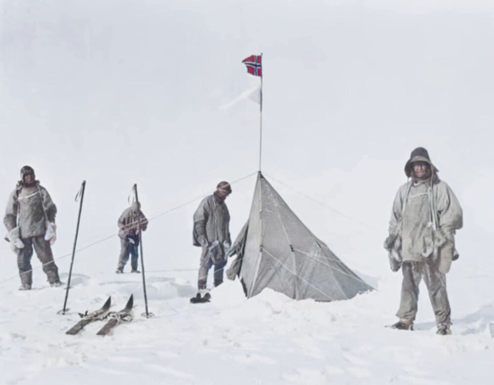 Scott and team see Norwegian flag at the South Pole