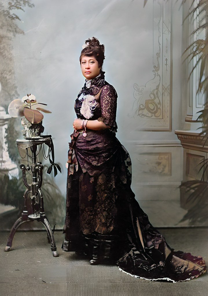 Princess Likelike in a formal portrait, taken by James J. Williams, 1880s