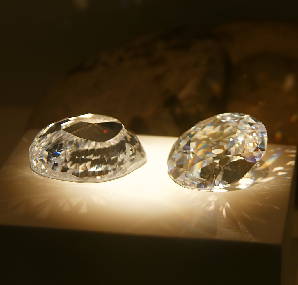 The Koh-i-Noor Diamond 'mountain of light'. Credit Ji Ruan, flickr