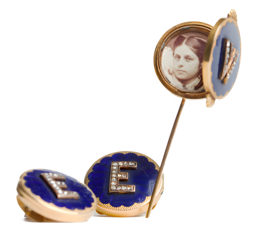 Cufflinks with case of gold enamel and rose diamonds. The "W" and "E" initials are probably for Wilhelmina and their two daughters—Ebba and Ellen. The third daughter, Irma, probably wasn't born at the time.
