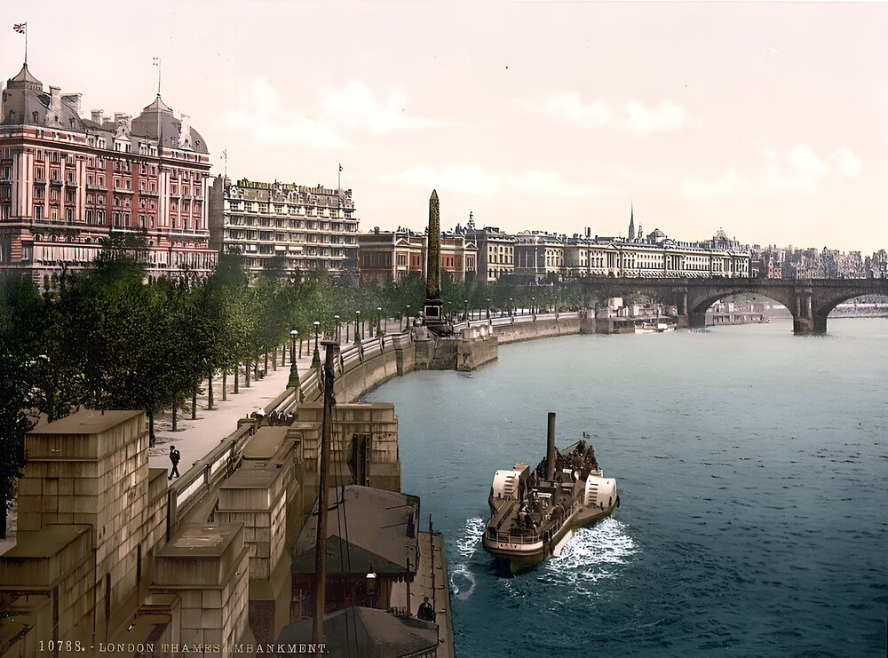Victoria Embankment, London, c1895.