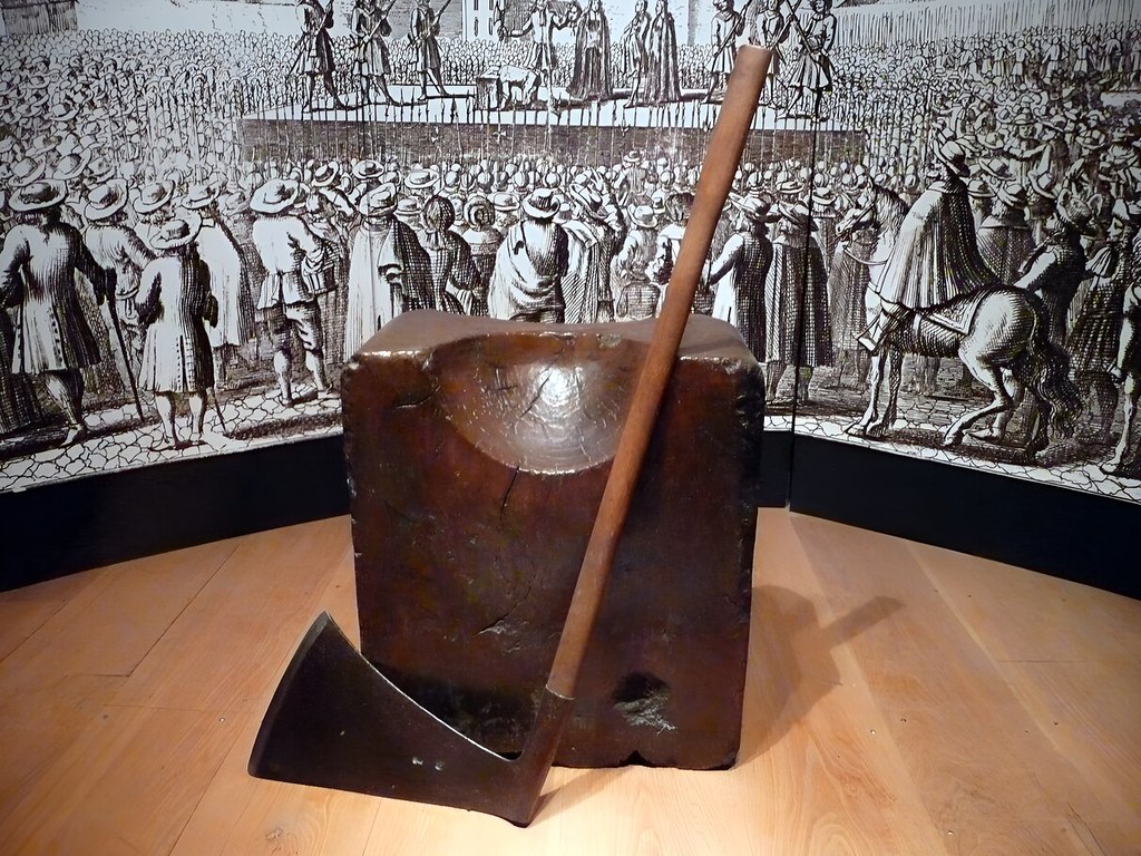 An executioner's block in tHe Tower of London. Image credit John Morris, flickr